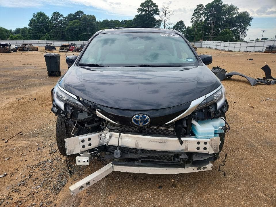2023 TOYOTA SIENNA XSE 7-PASSENGER 5