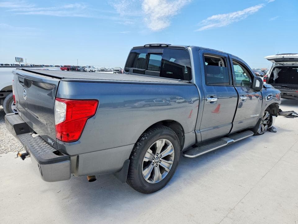 2017 NISSAN TITAN S 3