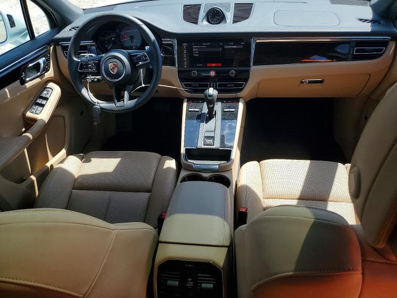 2025 PORSCHE MACAN S 8