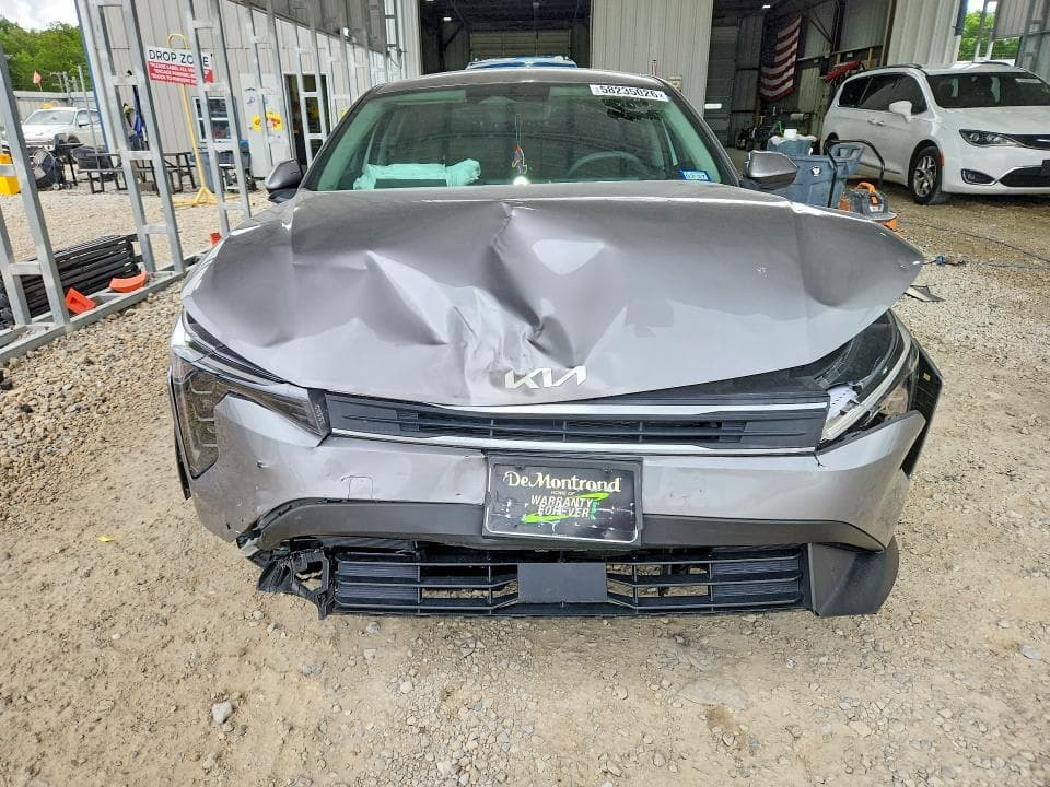 2025 KIA K4 LXS 5