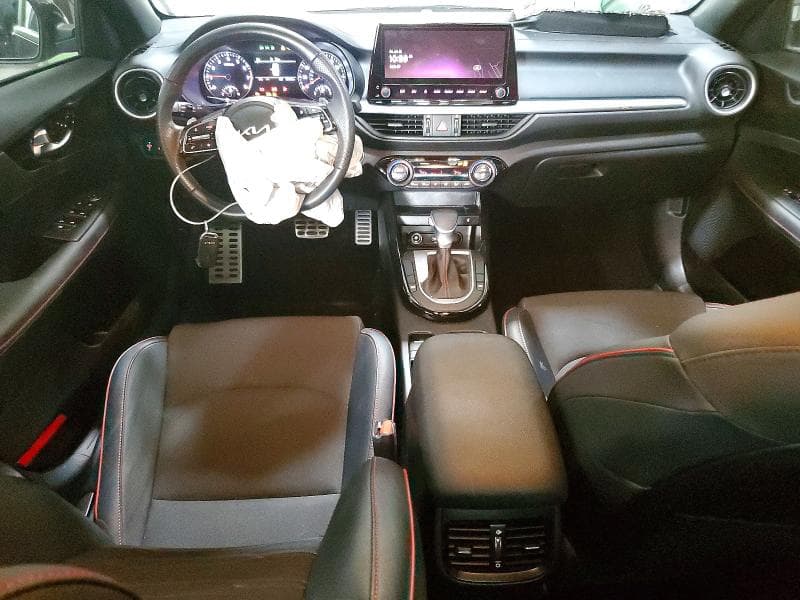 2023 KIA FORTE GT 8