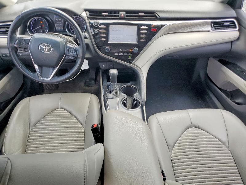 2018 TOYOTA CAMRY SE 8