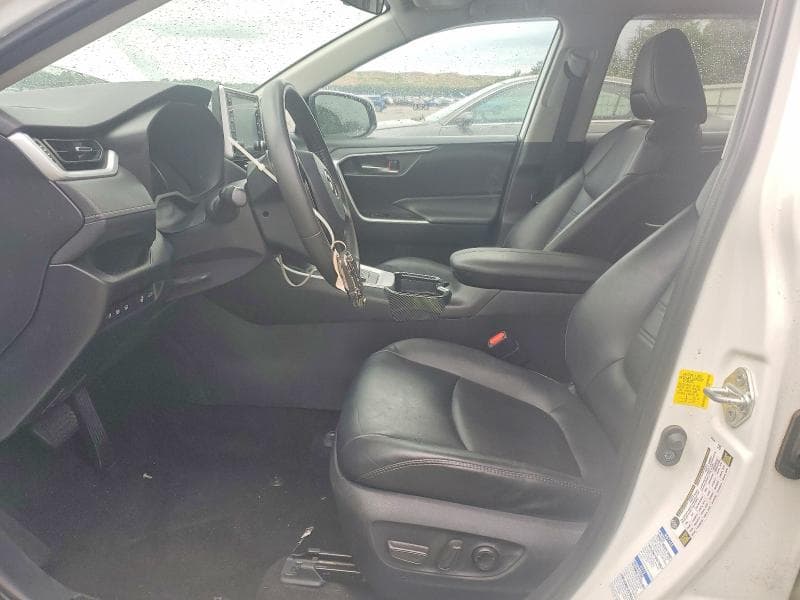 2019 TOYOTA RAV4 XLE PREMIUM 7