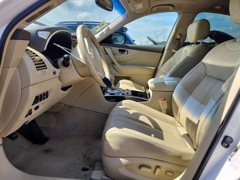 2017 INFINITI QX70 BASE 7