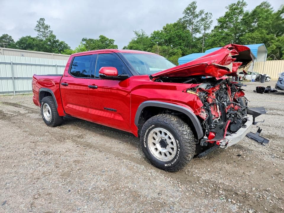 2023 TOYOTA TUNDRA LIMITED HV 4