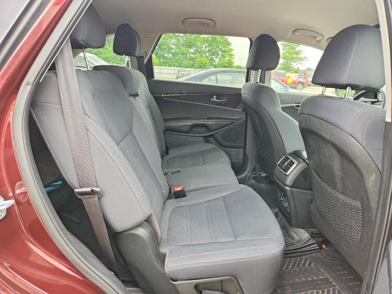 2019 KIA SORENTO LX 11