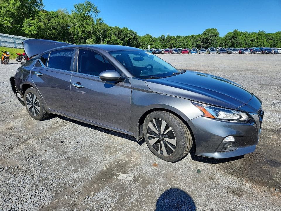 2021 NISSAN ALTIMA SV 4