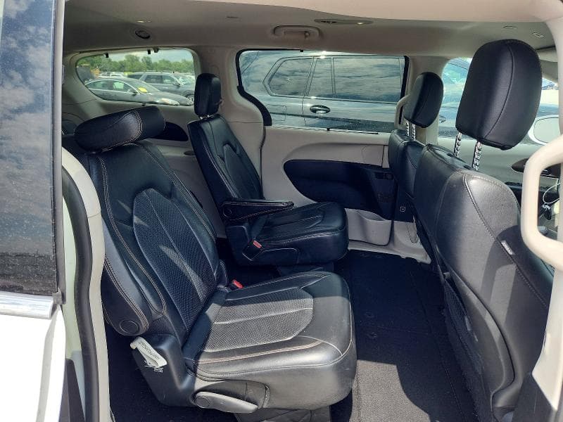 2019 CHRYSLER PACIFICA TOURING L 11