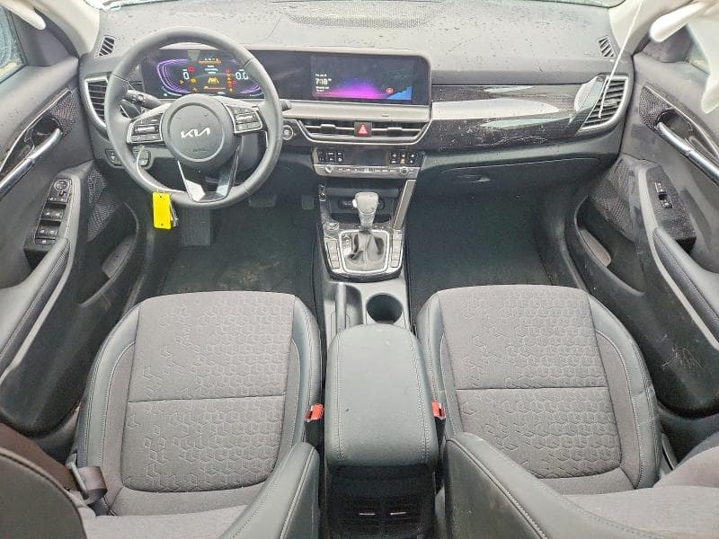 2025 KIA SELTOS S 8