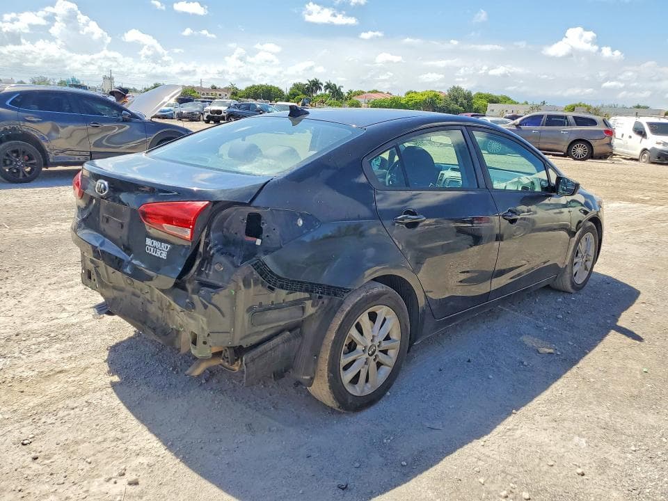 2017 KIA FORTE LX 3