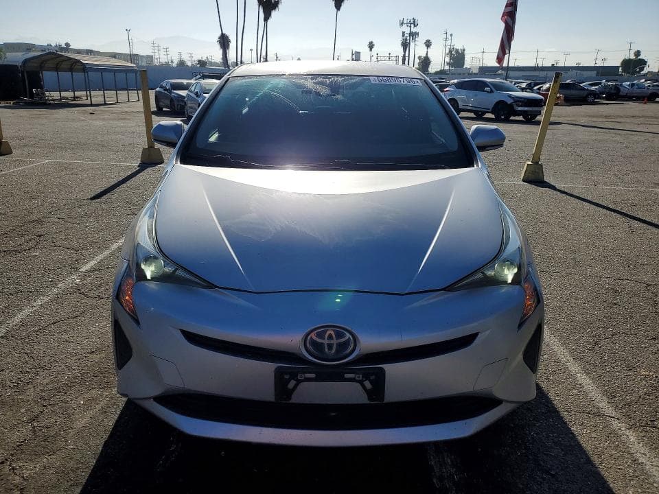 2017 TOYOTA PRIUS TWO 5