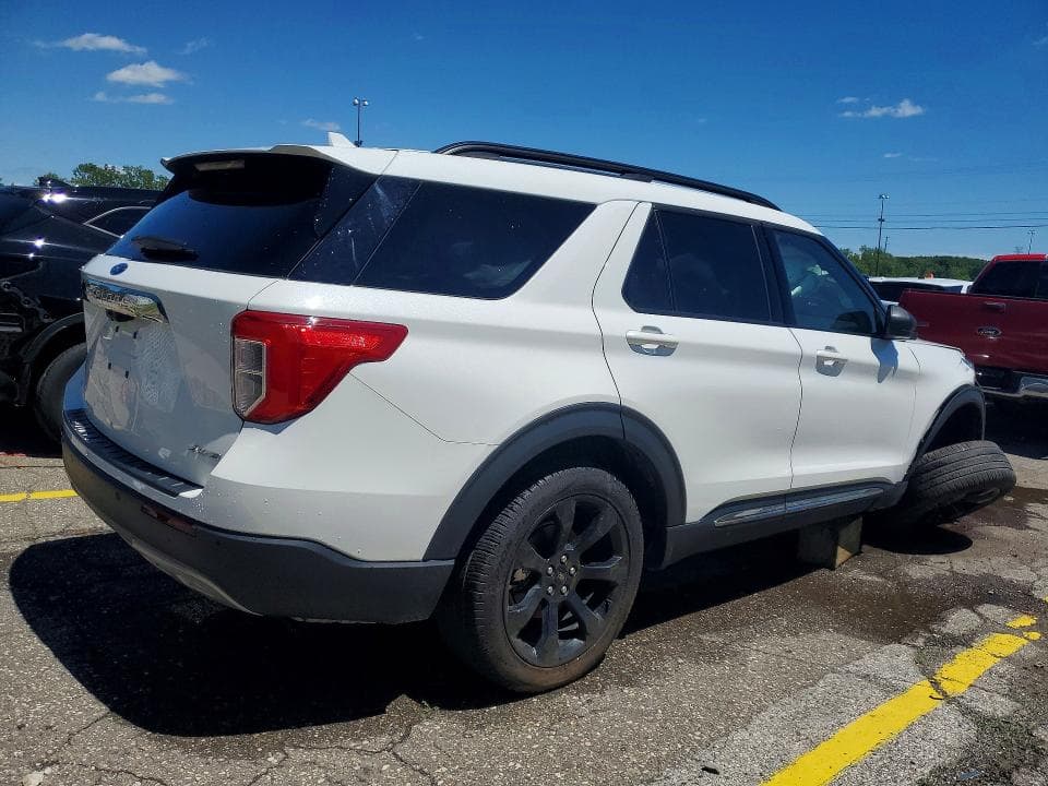 2022 FORD EXPLORER XLT 3
