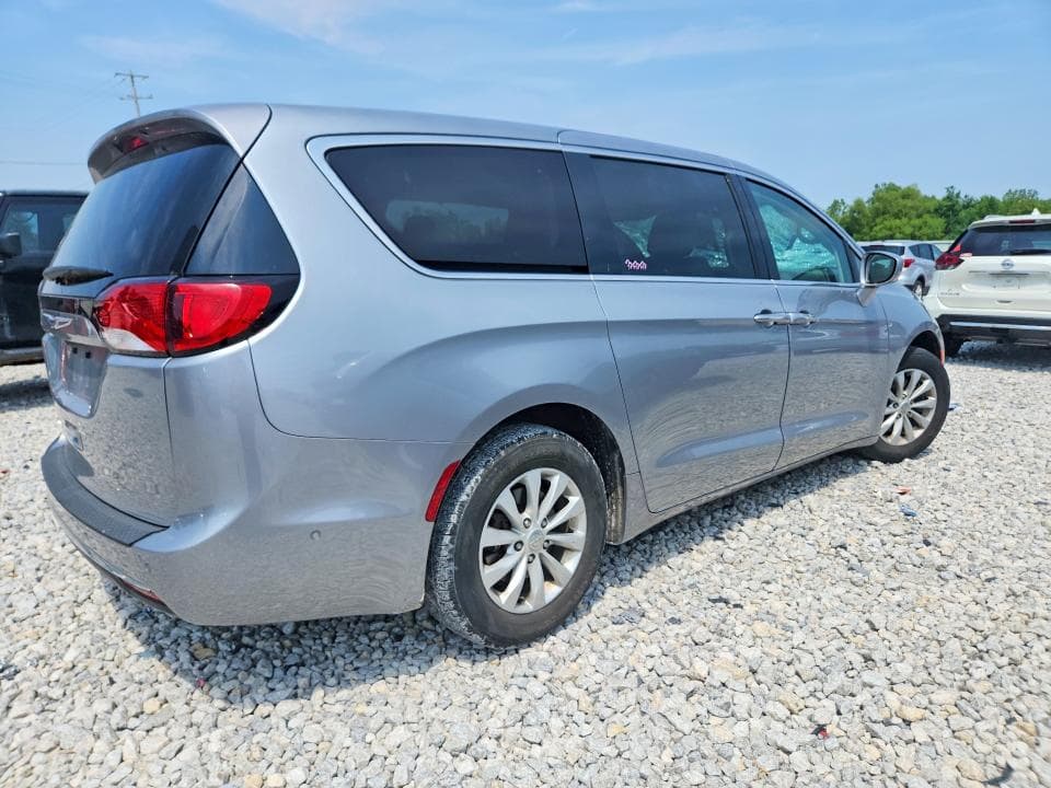 2019 CHRYSLER PACIFICA TOURING PLUS 3