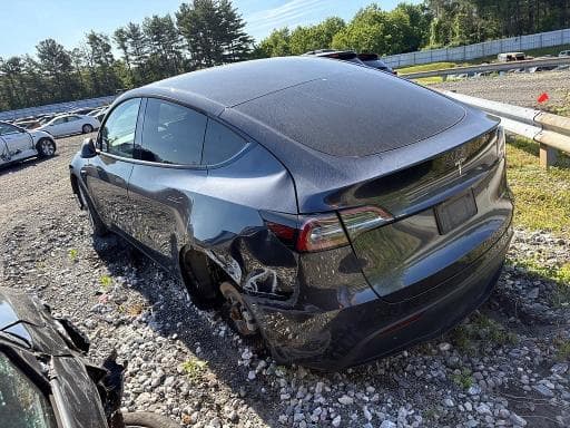 2024 TESLA MODEL Y 2