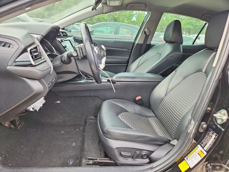 2019 TOYOTA CAMRY SE 7