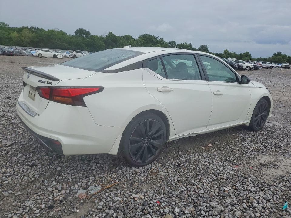 2022 NISSAN ALTIMA SR 3
