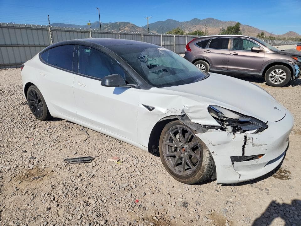 2018 TESLA MODEL 3 4