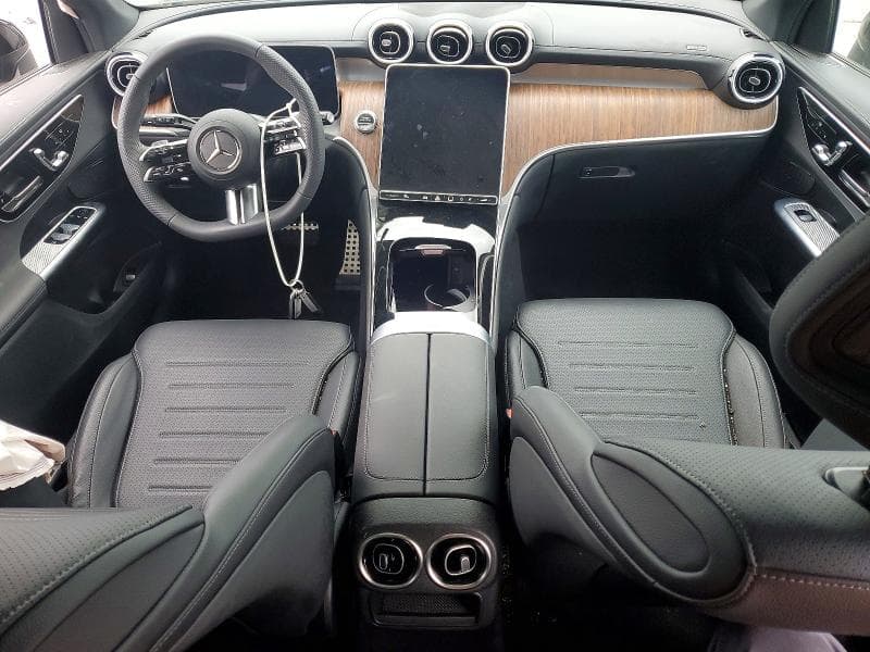 2025 MERCEDES-BENZ GLC 300 8