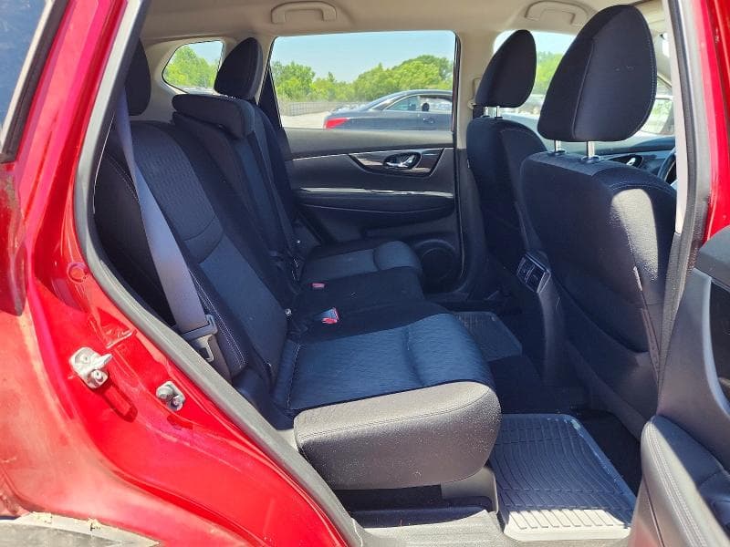 2017 NISSAN ROGUE SV 11