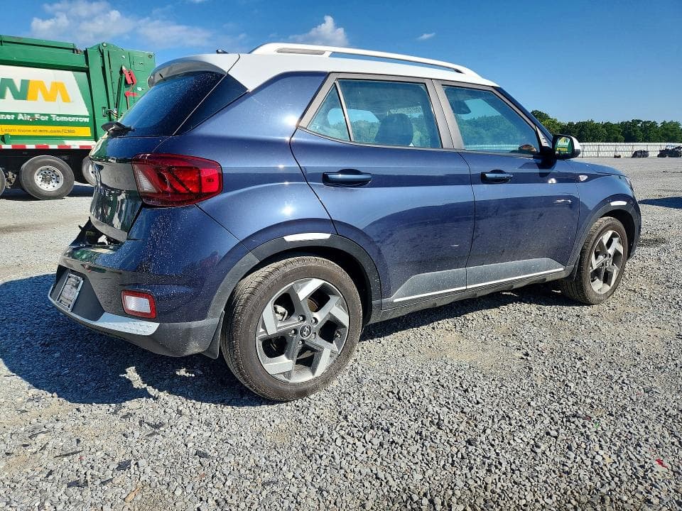 2022 HYUNDAI VENUE LIMITED 3