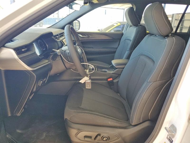 2025 JEEP GRAND CHEROKEE LAREDO 7