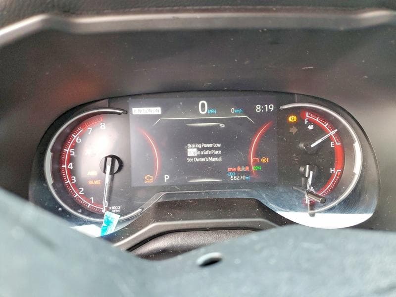 2023 TOYOTA RAV4 XLE 9