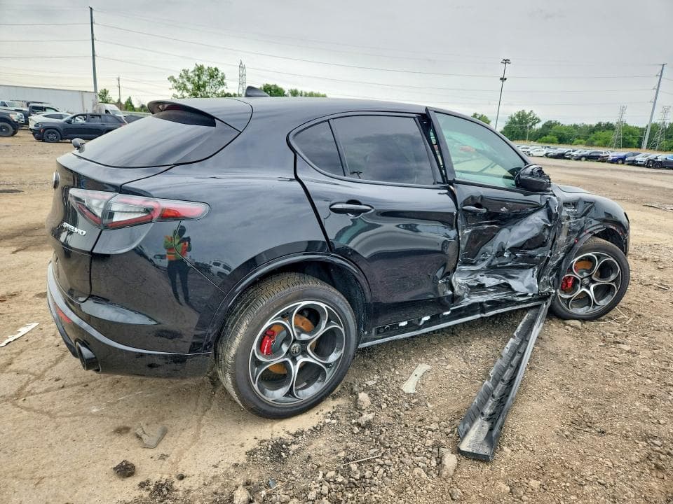 2025 ALFA ROMEO STELVIO BASE 3