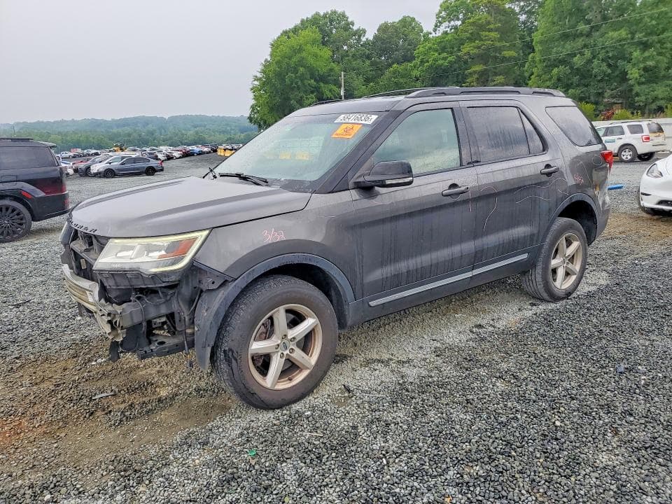 2017 FORD EXPLORER XLT - 1