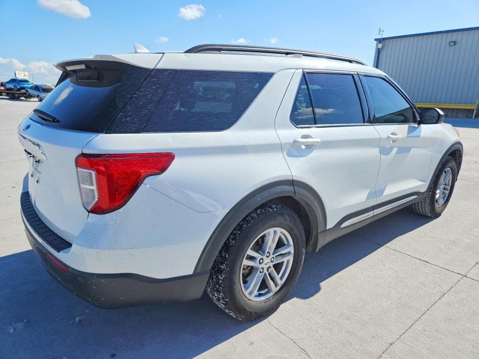 2021 FORD EXPLORER XLT 3
