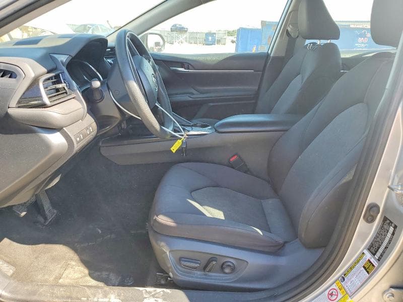 2019 TOYOTA CAMRY LE 7