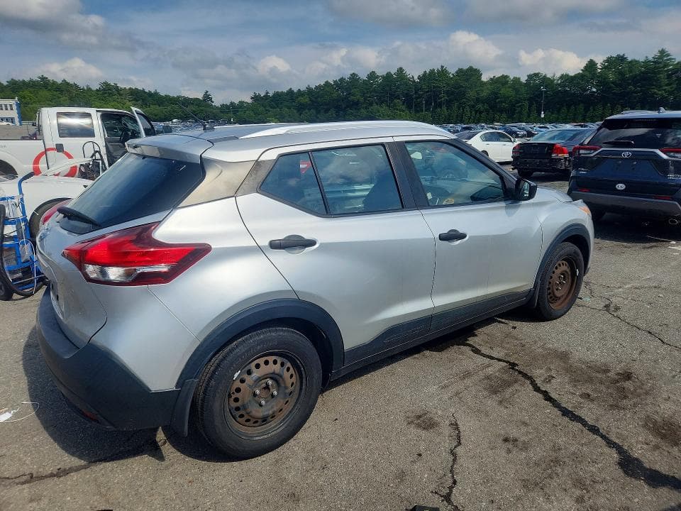 2018 NISSAN KICKS S 3