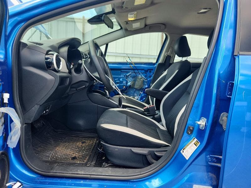 2020 NISSAN VERSA SV 7