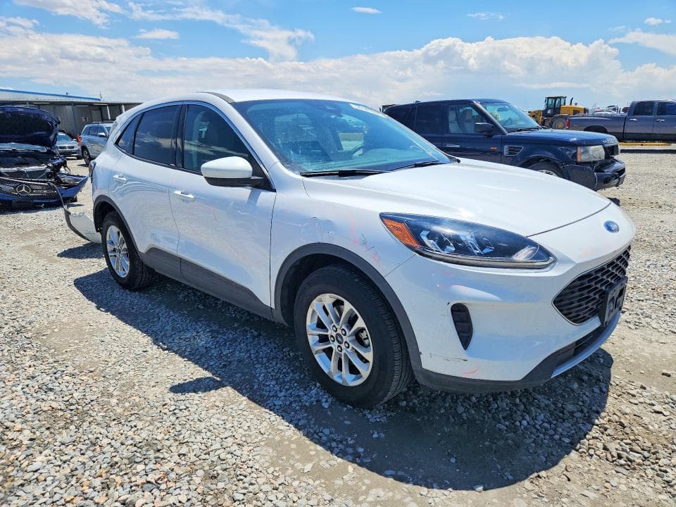 2020 FORD ESCAPE SE 4