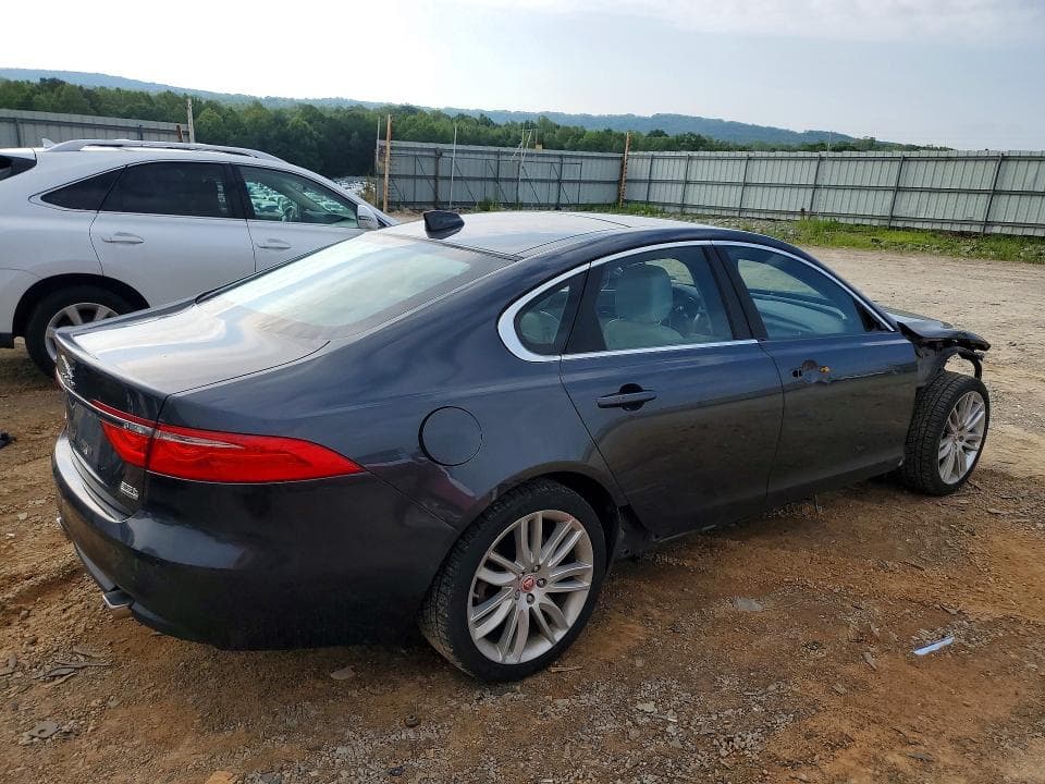 2018 JAGUAR XF PRESTIGE 3