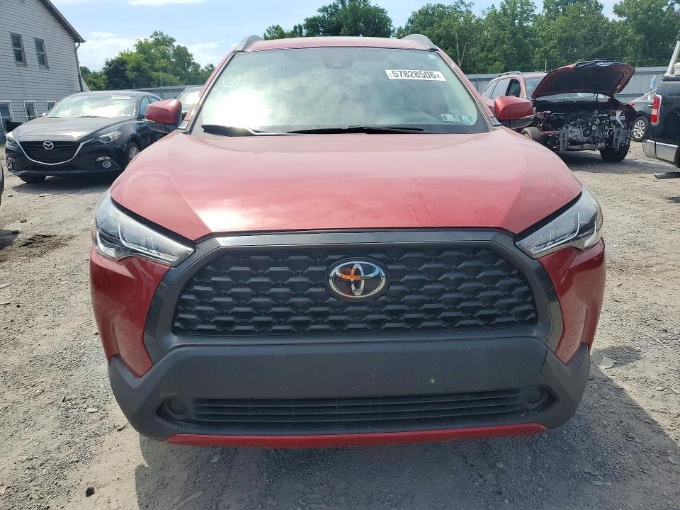 2022 TOYOTA COROLLA CROSS LE 5