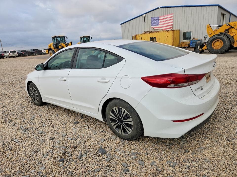 2018 HYUNDAI ELANTRA SE 2
