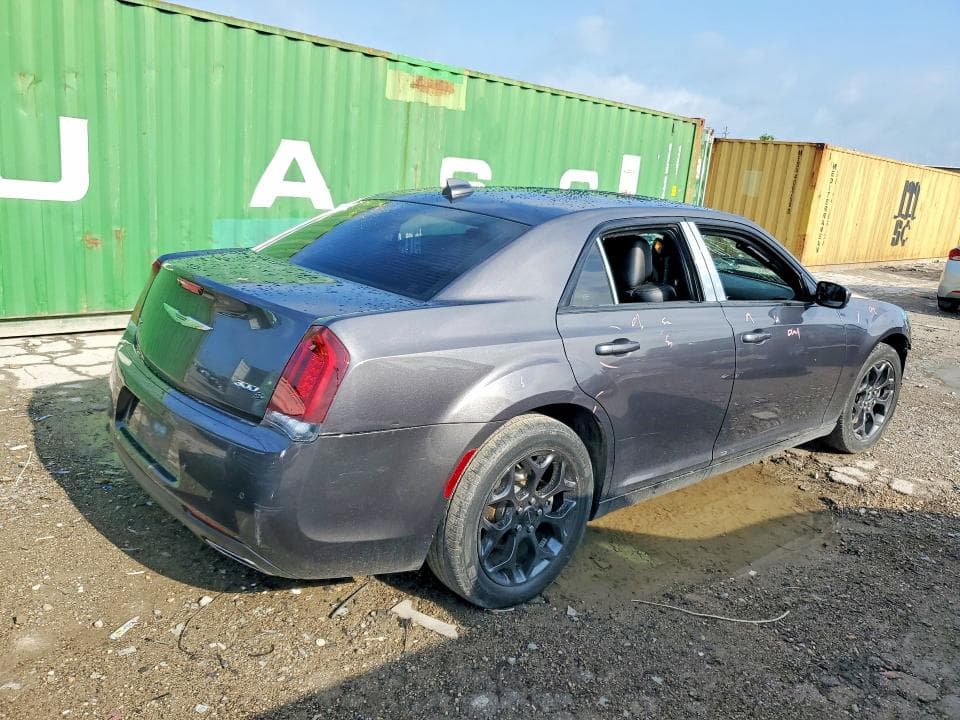 2019 CHRYSLER 300 S 3