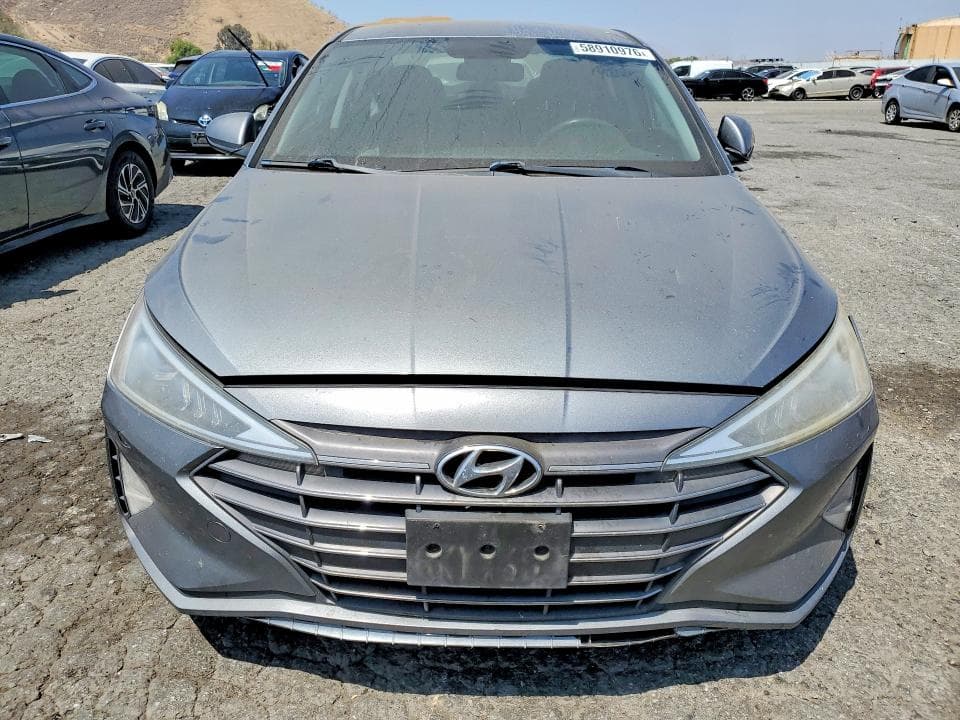 2019 HYUNDAI ELANTRA SE 5