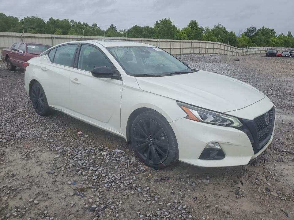 2022 NISSAN ALTIMA SR 4