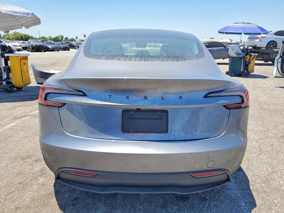 2026 TESLA MODEL 3 6