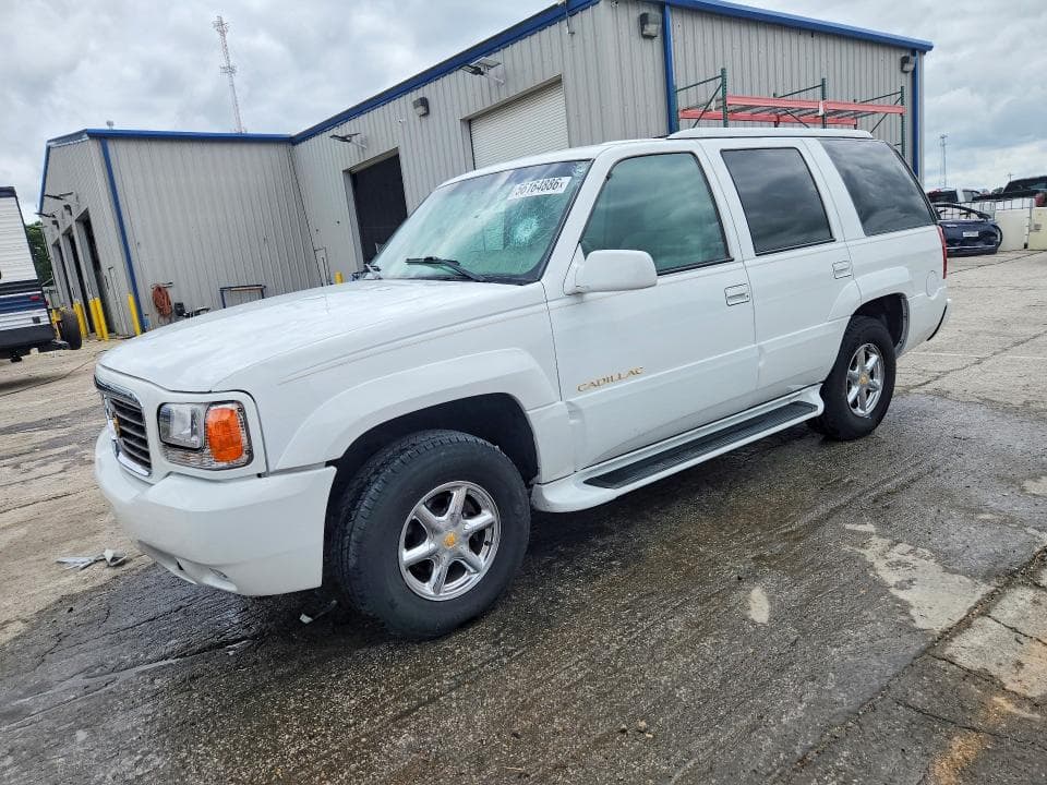 2000 CADILLAC ESCALADE - 1