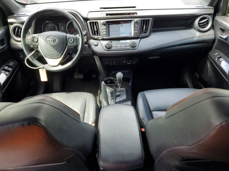 2018 TOYOTA RAV4 SE 8