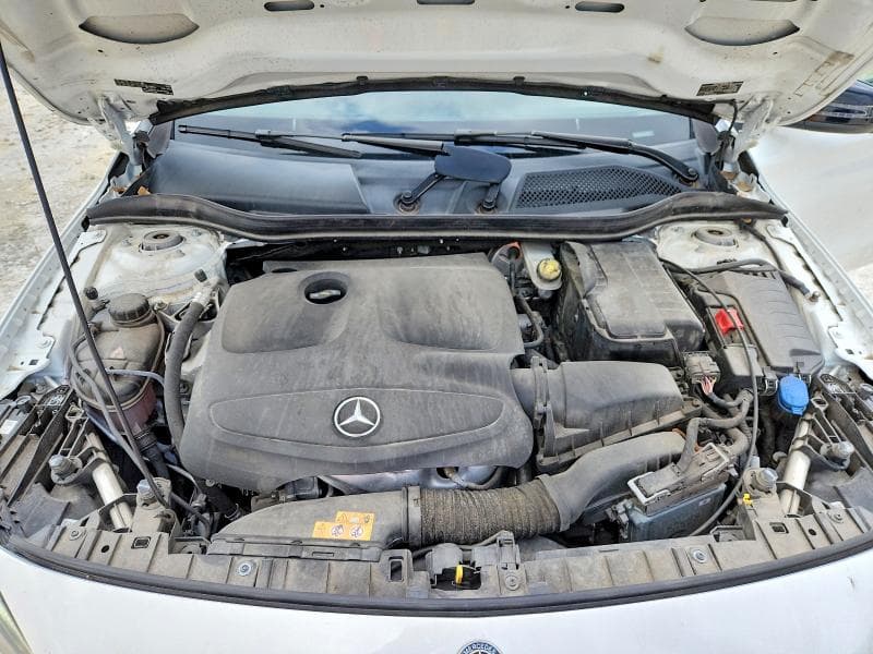 2020 MERCEDES-BENZ GLA 250 12