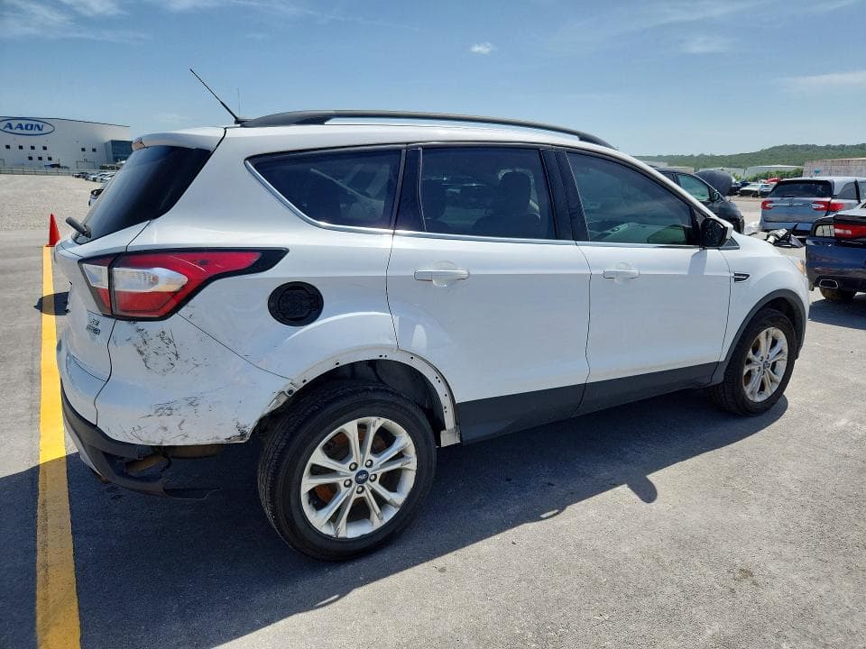 2018 FORD ESCAPE SE 3