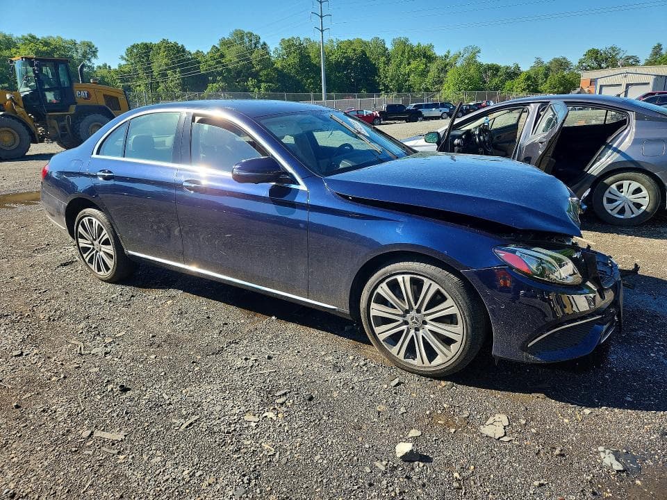 2019 MERCEDES-BENZ E 300 4MATIC 4