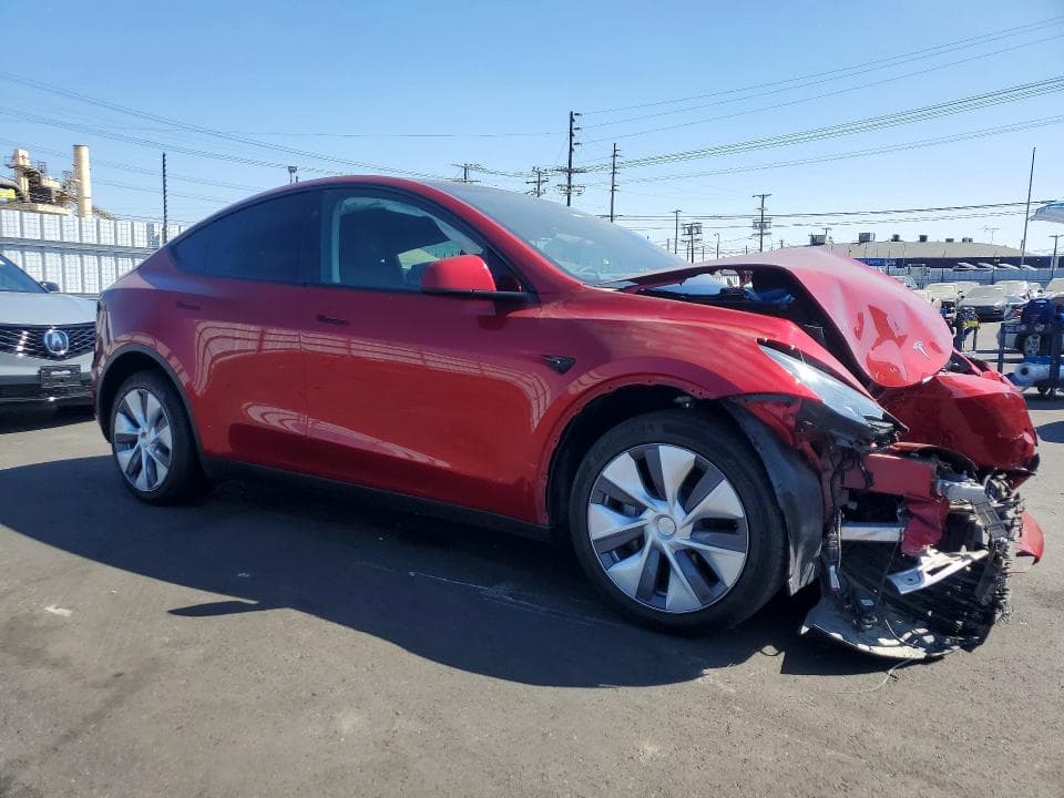 2024 TESLA MODEL Y 4