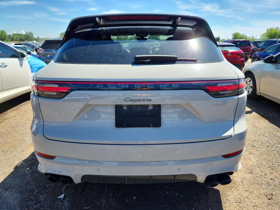 2023 PORSCHE CAYENNE BASE 6