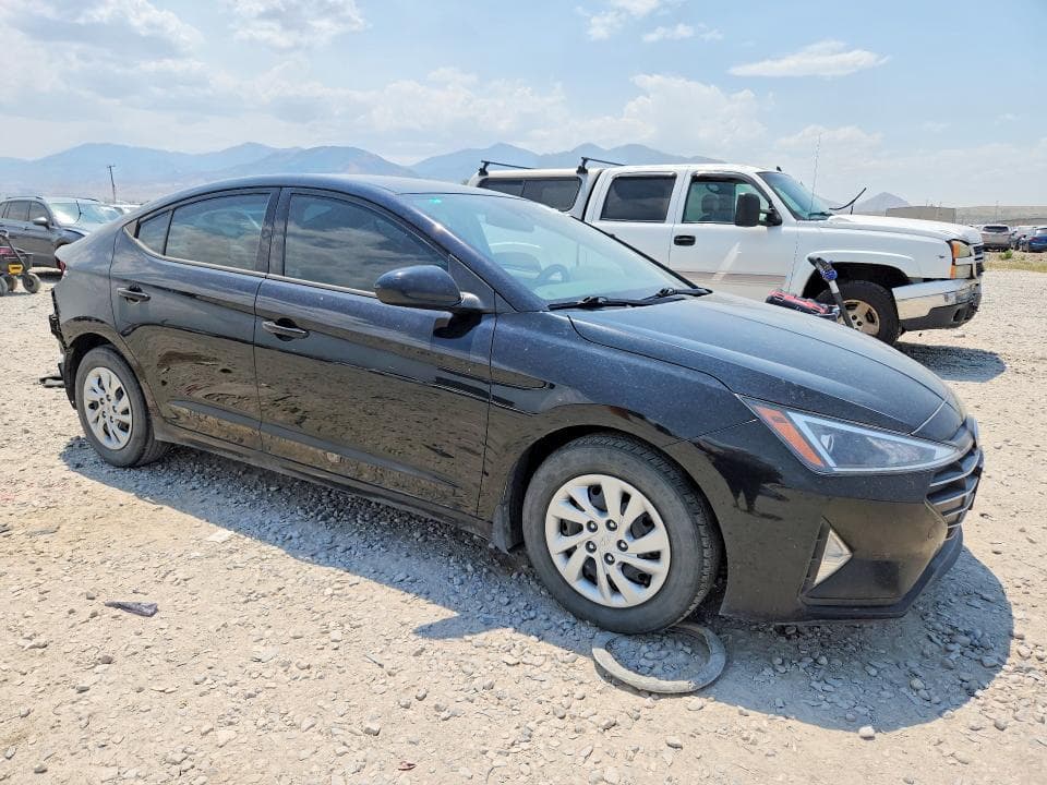 2020 HYUNDAI ELANTRA SE 4
