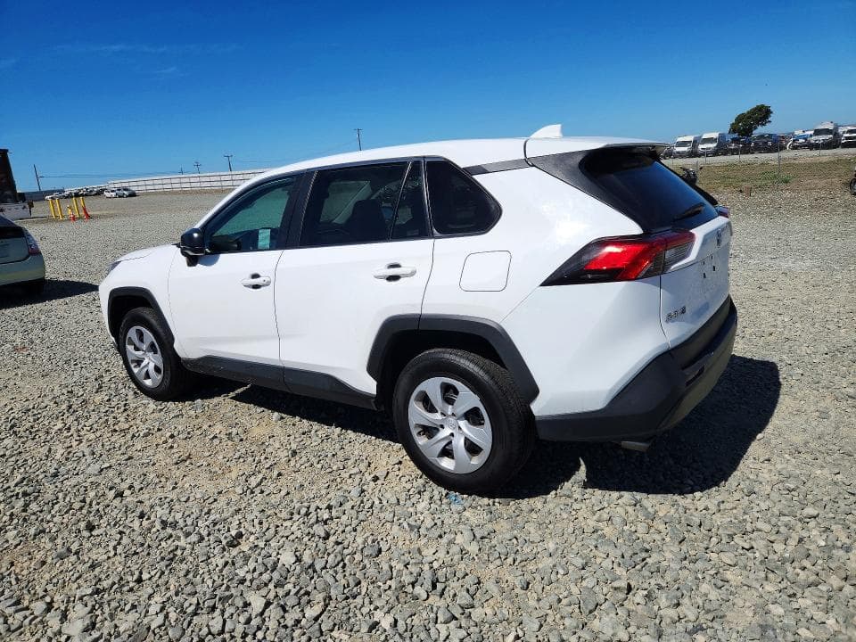 2024 TOYOTA RAV4 LE 2