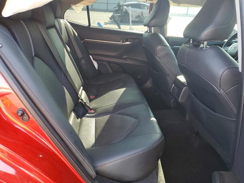 2021 TOYOTA CAMRY XSE 10